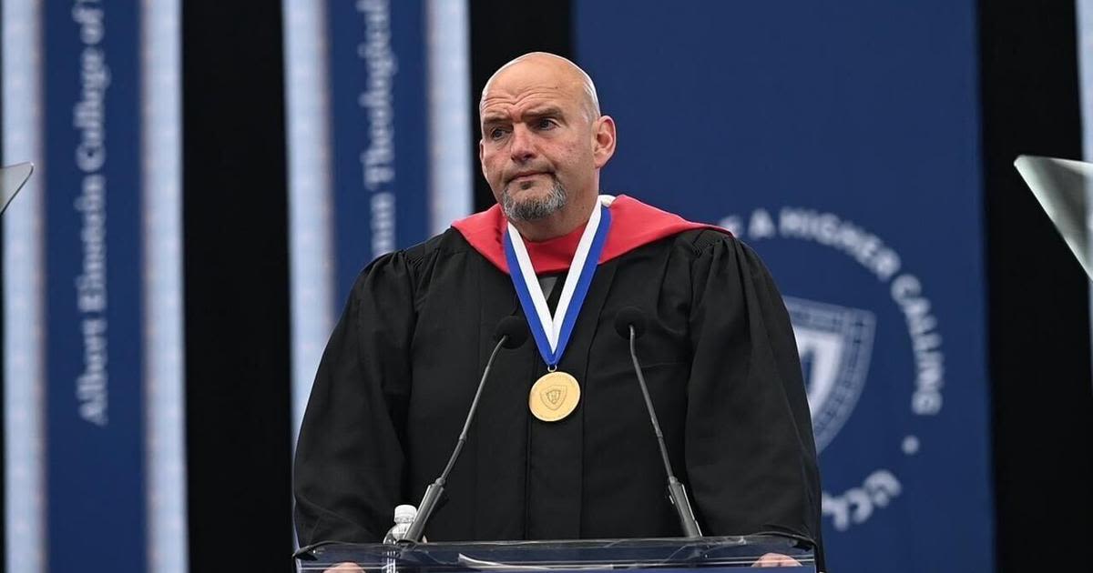 NY: Senator John Fetterman Honored At 2024 Yeshiva Universtiy Graduation Ceremony - 53596852