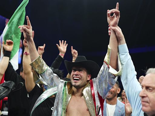 Zurdo Ramírez deja Golden Boy con el objetivo de convertirse en campeón indiscutido de peso crucero - La Opinión