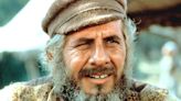 Chaim Topol, ‘Fiddler on the Roof’ Star of Stage and Screen, Dead at 87