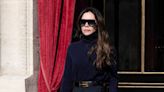 Victoria Beckham, arropada por su familia en su gran desfile parisino que ha fascinado a Nicola Peltz