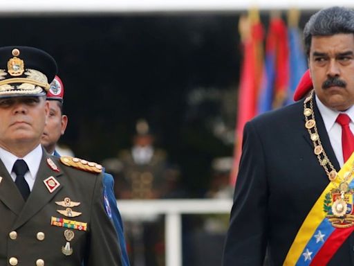 Entre protestas y presión internacional, las Fuerzas Armadas declaran su “absoluta lealtad” a Nicolás Maduro