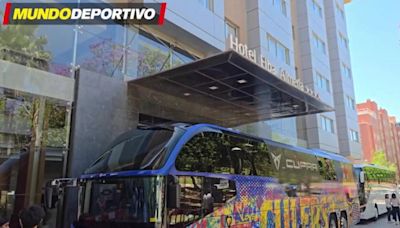 El Barça aterriza en Almería sin Laporta y sin Araujo