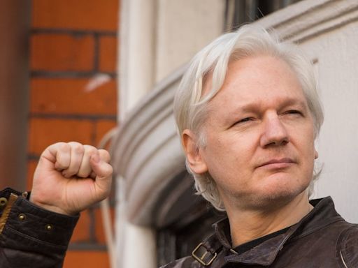 Julian Assange leaves UK after reaching plea deal with US