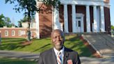 Knoxville College president to step down