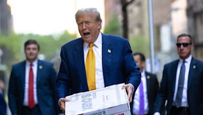 Donald Trump mocked over FDNY pizza gaffe