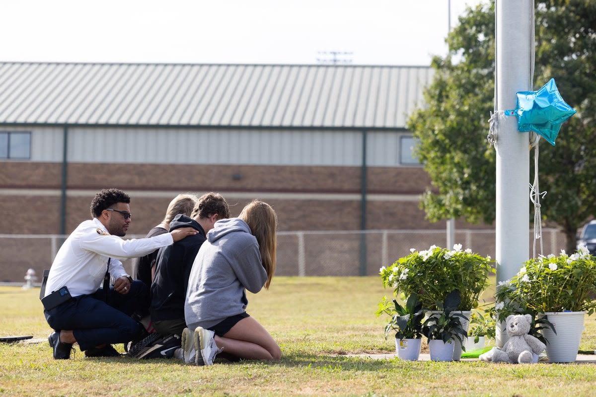 Georgia school shooting latest: FBI search for motive after revealing suspect Colt Gray, 14, was on radar over 2023 threats