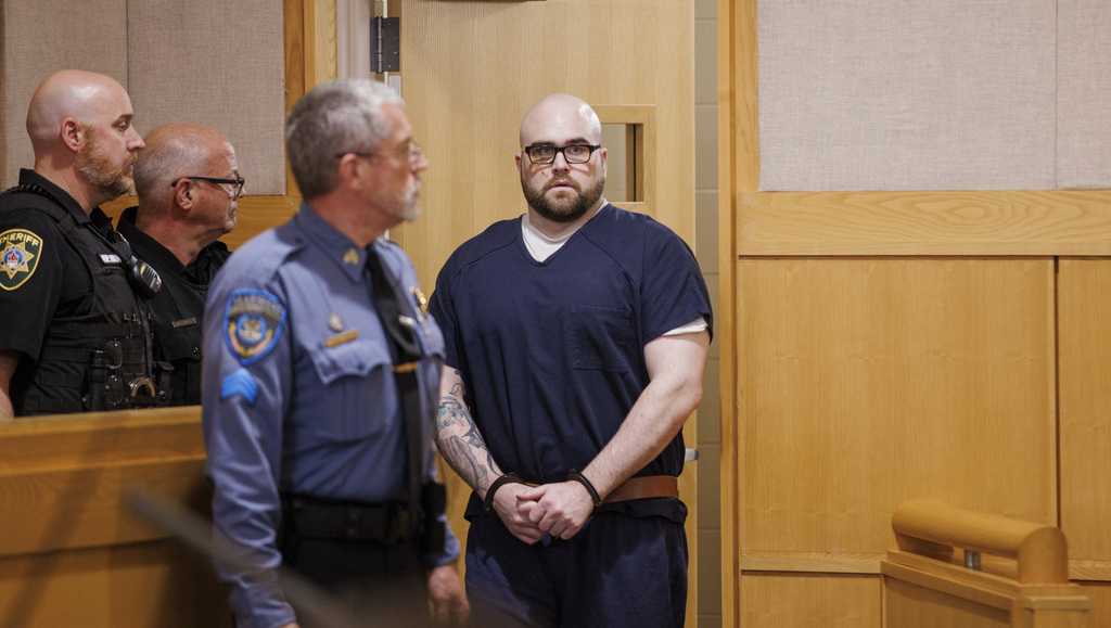 Man who confessed to killing 4 people, including parents, is sentenced to life in Maine