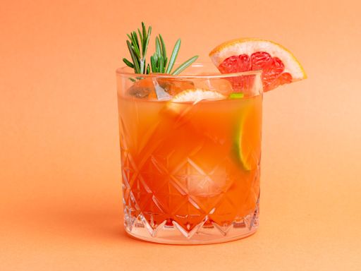 Forget Margaritas. Try A Paloma Cocktail This Summer Instead