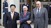 Japan, Britain, Italy defense chiefs hold talks on fighter jet plan