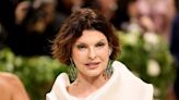 Linda Evangelista's Chic Met Gala Appearance Was a Welcome Return After an Almost 10-Year Absence