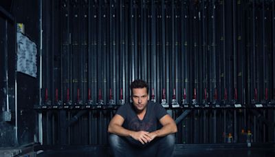 Dane Cook announces tour stop in Hershey