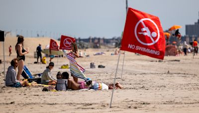 Beach warning issued as 8 people die in 1 week