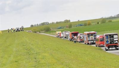 Einsatz in der Krummhörn Hamburger Spezialkräfte untersuchen Probe des Gases in Rysum