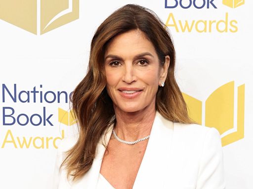 Cindy Crawford Says She Was Making More Money Than Her Parents by the Time She Was 18 Years Old