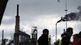 Exxon May Have to Halt French Oil Refinery If Strike Continues