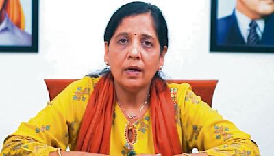 Sunita Kejriwal criticises PM Modi, prays for downfall of ‘dictator’