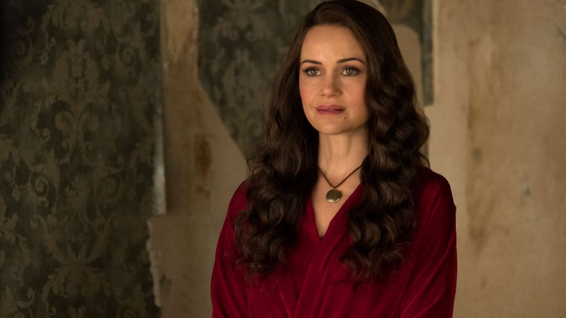Haunting of Hill House creator Mike Flanagan says Netflix "refused at every turn" to release his movies and shows on DVD