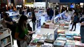 La Nación / La Feria del Libro de Buenos Aires, entre la crisis económica y una pulseada política