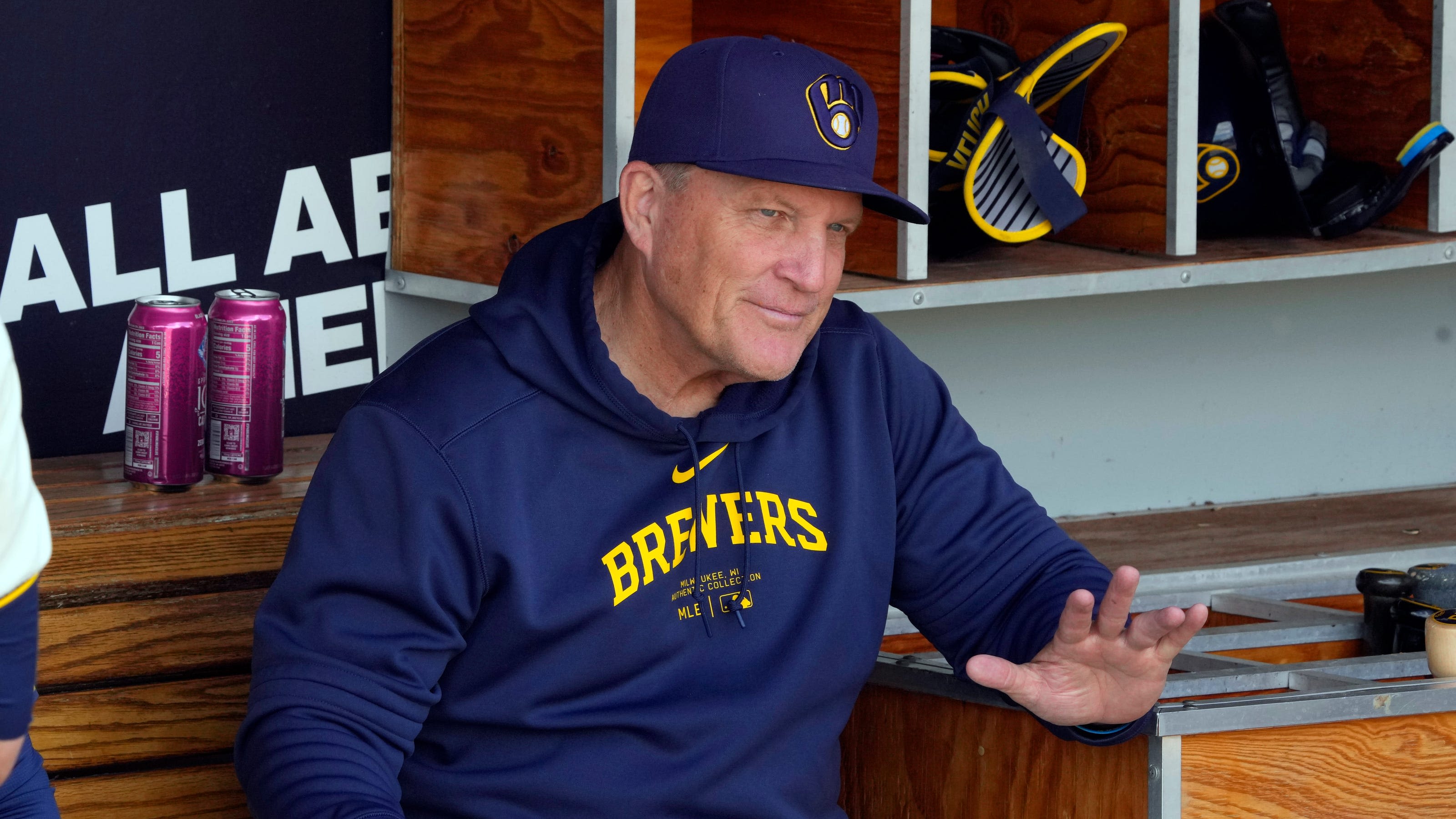 Brewers manager Pat Murphy cold called Notre Dame for baseball job back in 1988