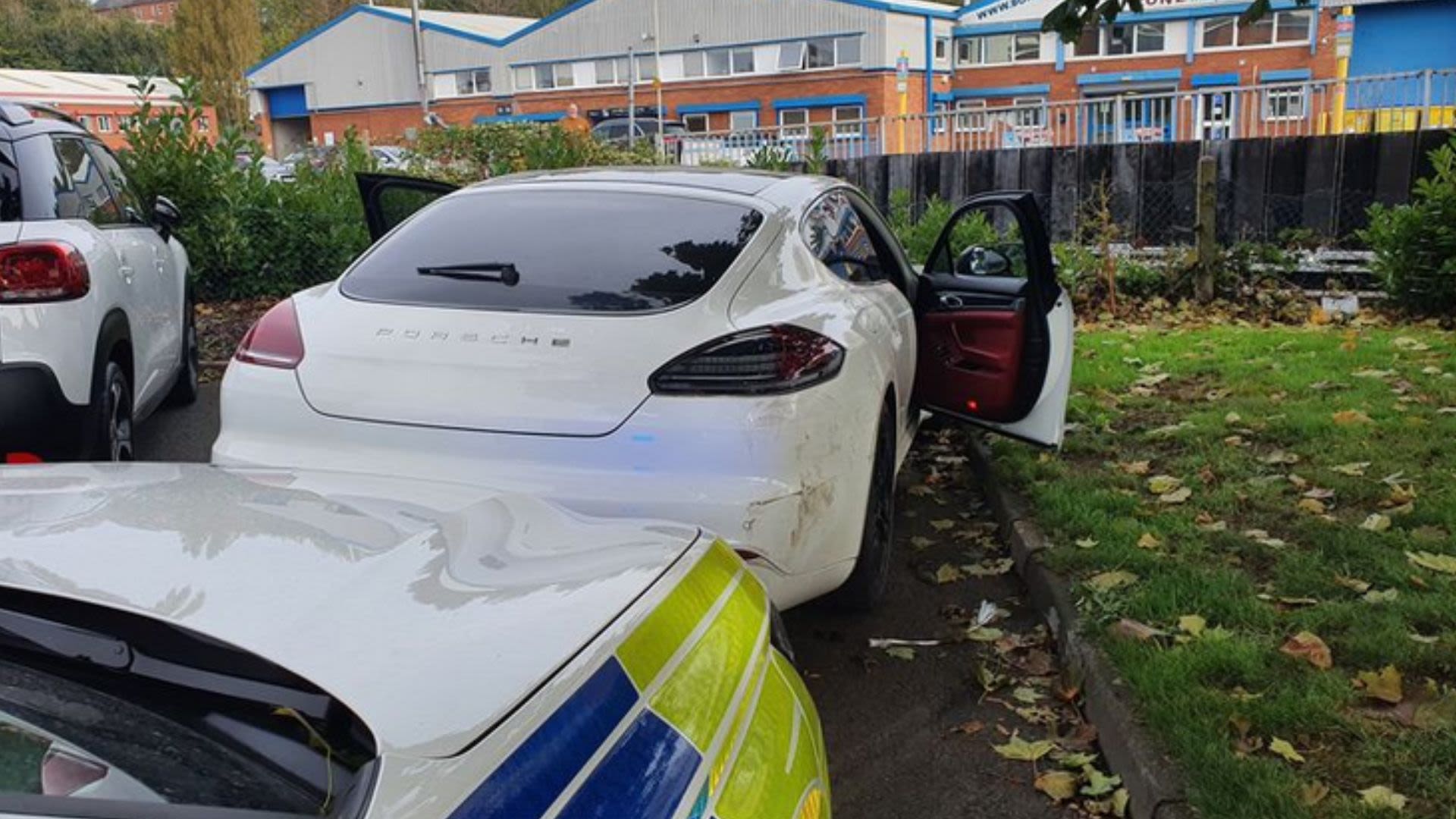 Thieves Clone Porsche Panamera Key, Get Caught After Police Chase