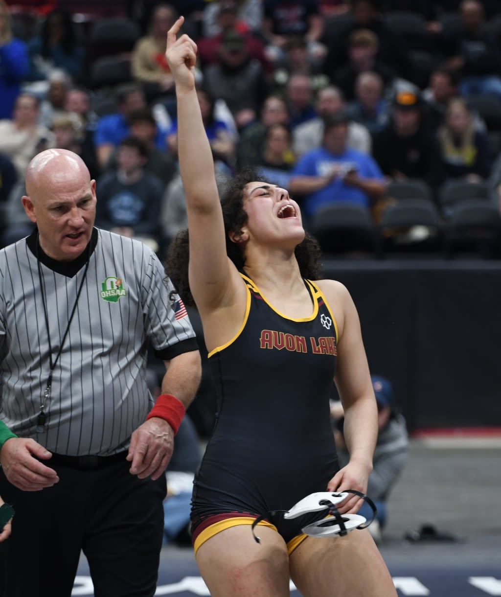 2024 Fargo girls wrestling: Avon Lake state champ Rejan Al-Hashash starts strong at Fargo