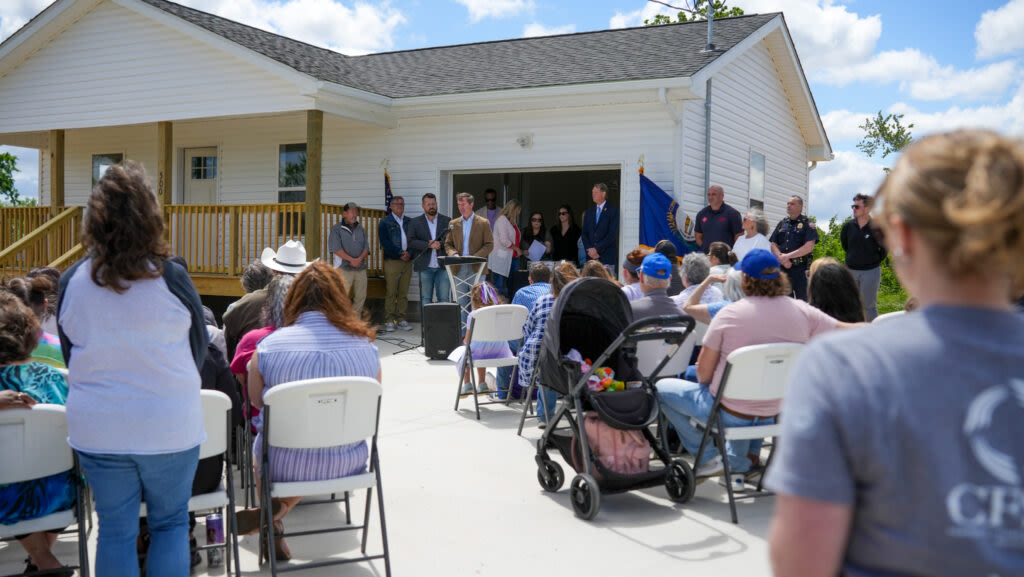 10 homes dedicated in Mayfield for tornado survivors