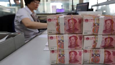 Sliding yen stirs fear of China yuan devaluation that could rock global markets