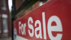 London-area home sales plunge despite interest rate cut