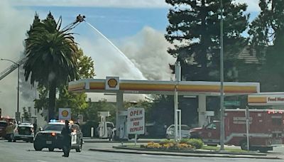 Fire guts former Boston Market location, pumps smoke across Arden Arcade