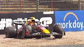 'Checo' Pérez se mete en líos en Silverstone en el peor momento