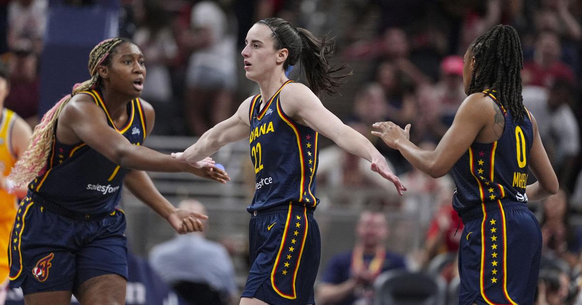 Caitlin Clark scores career-high 30 points, but Fever's woes continue with loss to L.A.