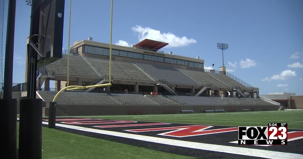 How local school districts are working to keep kids safe during practices in extreme heat