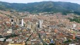 Tras caso de estadounidense hallado con dos menores en un hotel de Medellín, la ciudad prohíbe los servicios sexuales por seis meses