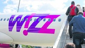 Wizz Air faces shareholder row over £15m exec payout plan