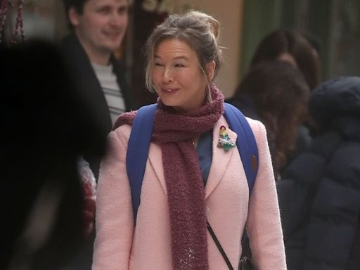 Renee Zellweger wraps up to film Bridget Jones 4 Christmas scene