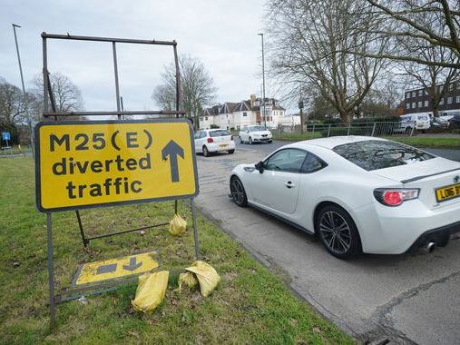 M25 closure: Everything you need to know as works shut motorway between Junction 10 and 11 in Surrey