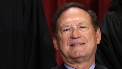 Justice Alito dismisses calls to recuse himself over flag controversy