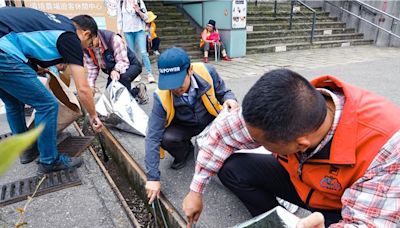 合歡山清境「水溝變菸灰缸」 逾400人淨山清出2500袋垃圾 - 生活