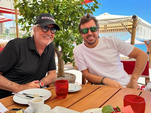Alonso posta foto com Briatore e gera mistério sobre encontro