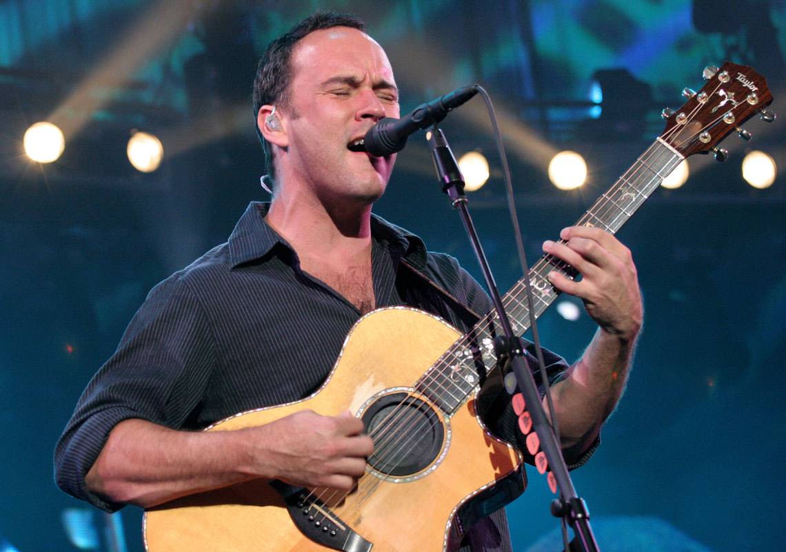 Summer ritual: Dave Matthews Band brings good vibes, festive jams to packed Dallas show
