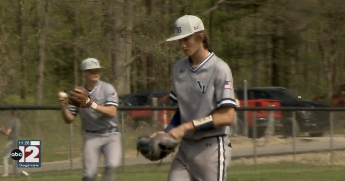 HS Baseball - Hutchinson strikes out 11 as North Branch defeats Holly, 11-1