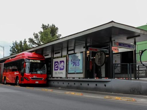 Retrasos, cierres y afectaciones en el Metrobús en tiempo real