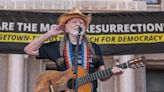 Willie Nelson to play ‘vote ‘em out’ rally for Beta O’Rourke