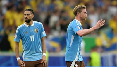De Bruyne tells his team-mates to get off the pitch after Ukraine draw