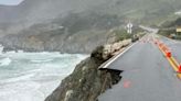 Una porción de carretera colapsa sobre el mar en California