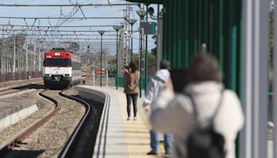 El Tren de la Vega duplica los viajeros en su primer año de vida