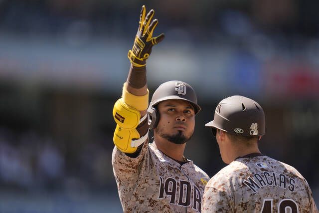 Padres rally for 4 runs in the 6th inning to beat Yankees 5-2 and avoid another home sweep - Times Leader