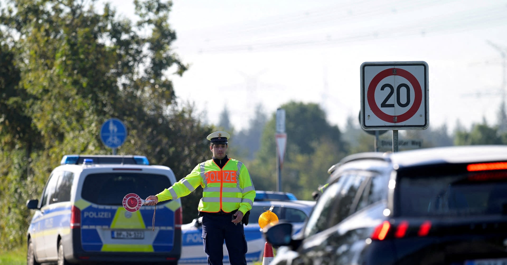 German border checks won't hit economy for now, economists say