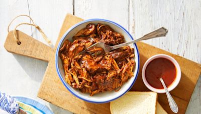 This No-Fuss Slow Cooker Pulled Pork Is a Party-Perfect Recipe