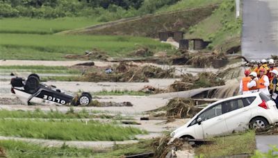 日本東北豪雨成災至少4失蹤 警車被大水沖走